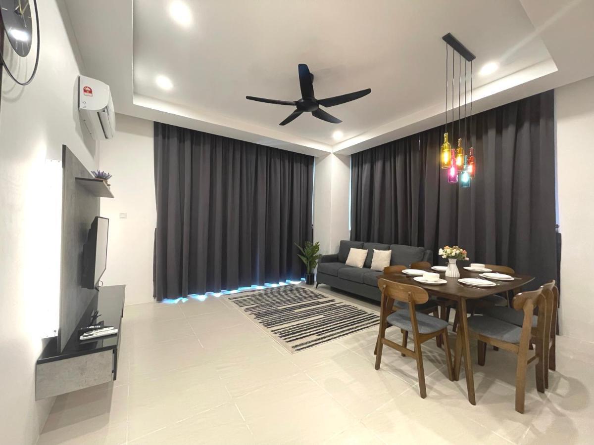 Cozzzy Hut @ Riverine Diamond Kuching Exterior foto